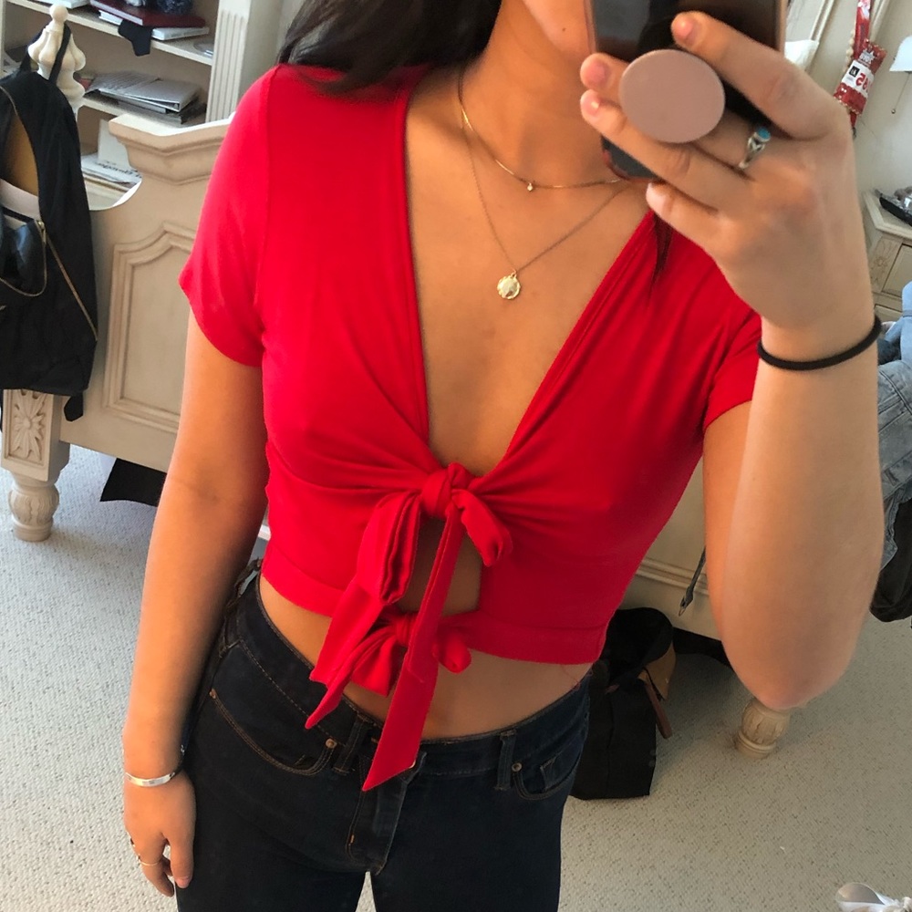 Red front tie crop top